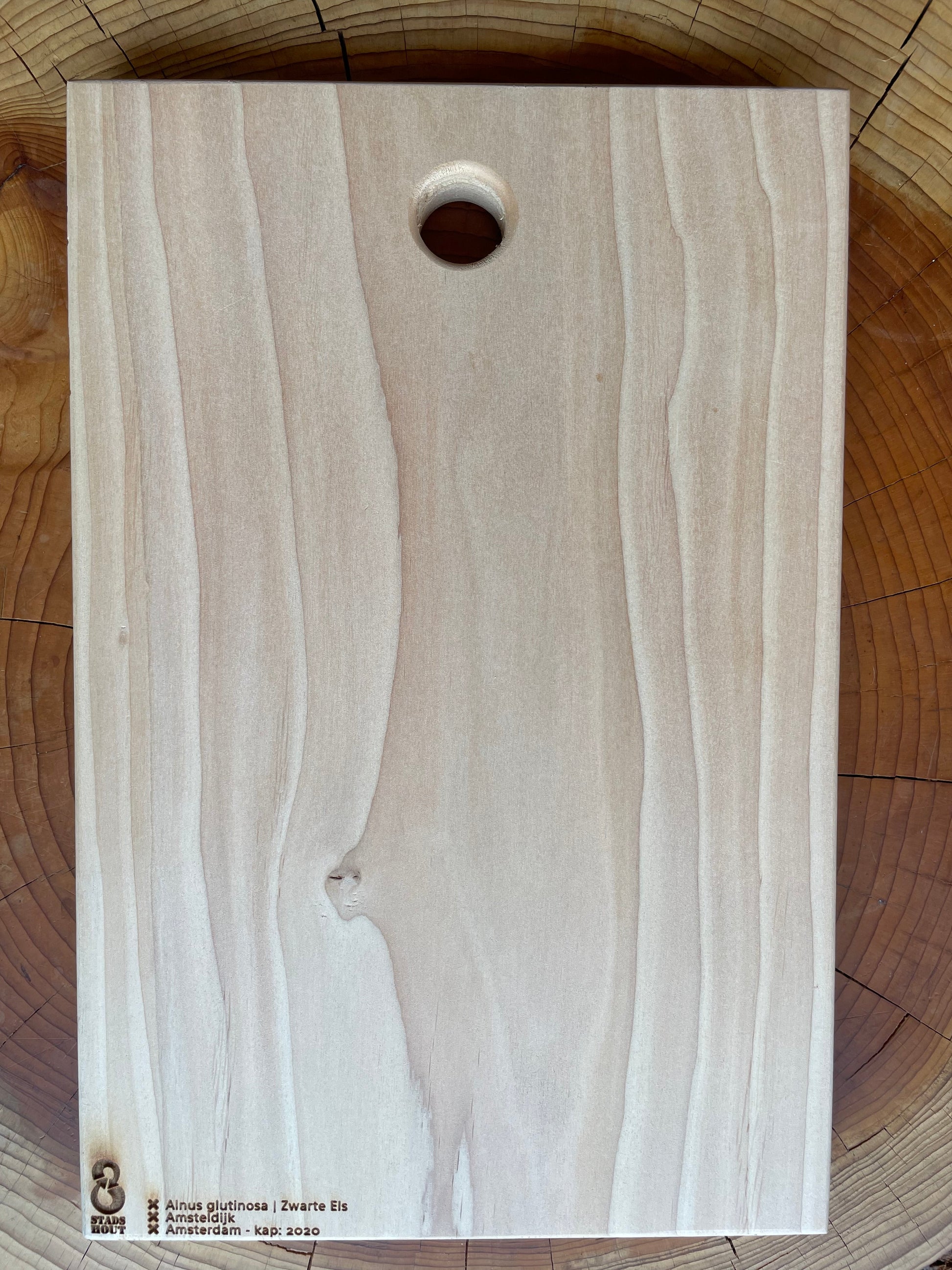 Black Alder chopping board from Amsteldijk