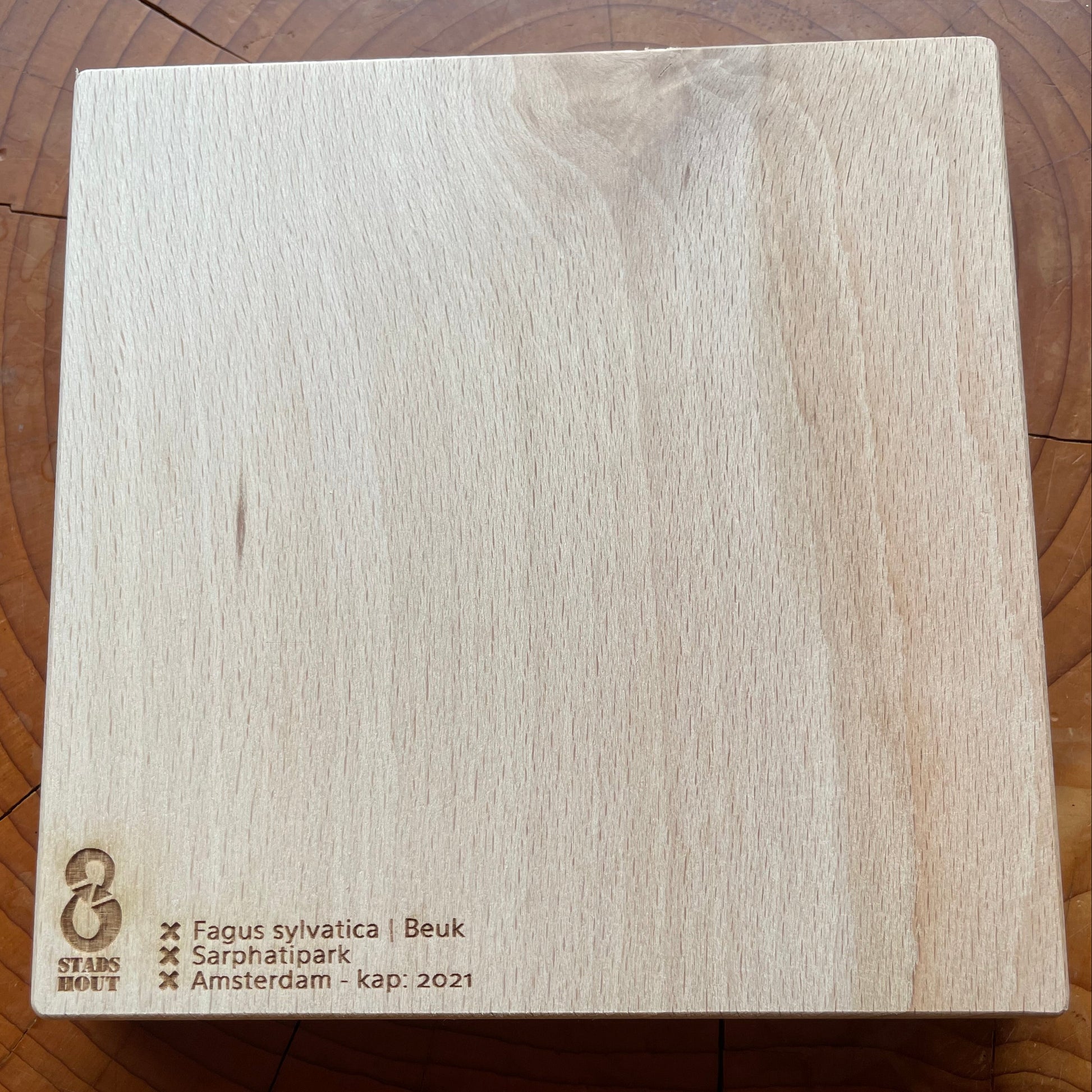 Beech wood trivet from Sarphatipark